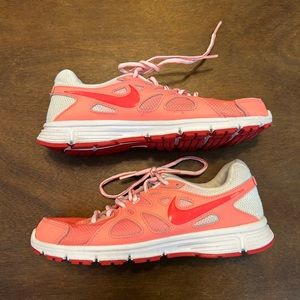 Nike running shoes womens 9